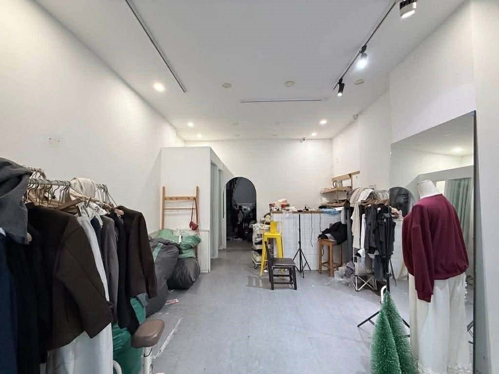 NHÀ XÃ ĐÀN_LÔ GÓC GẦN PHỐ_NGÕ THÔNG Ô TÔ TRÁNH_KINH DOANH SẦM UẤT_55m2 x 4T MT RỘNG_30 tỷ